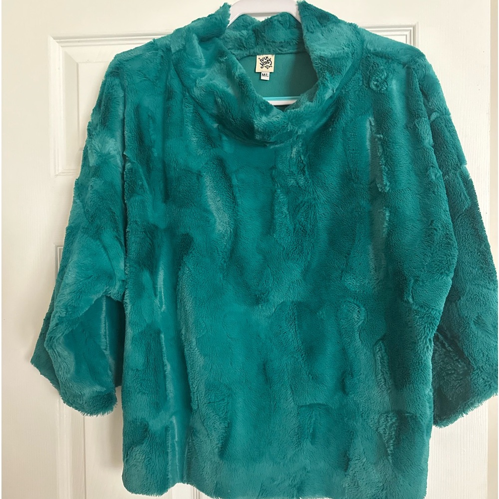 Ivy Jane plush green top/jacket